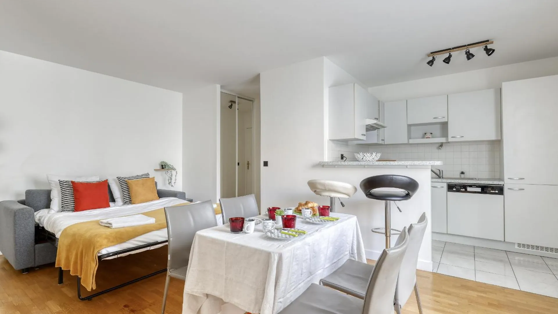 Perfect, And Quite 1 Bedroom Hq - 14 Apartment *