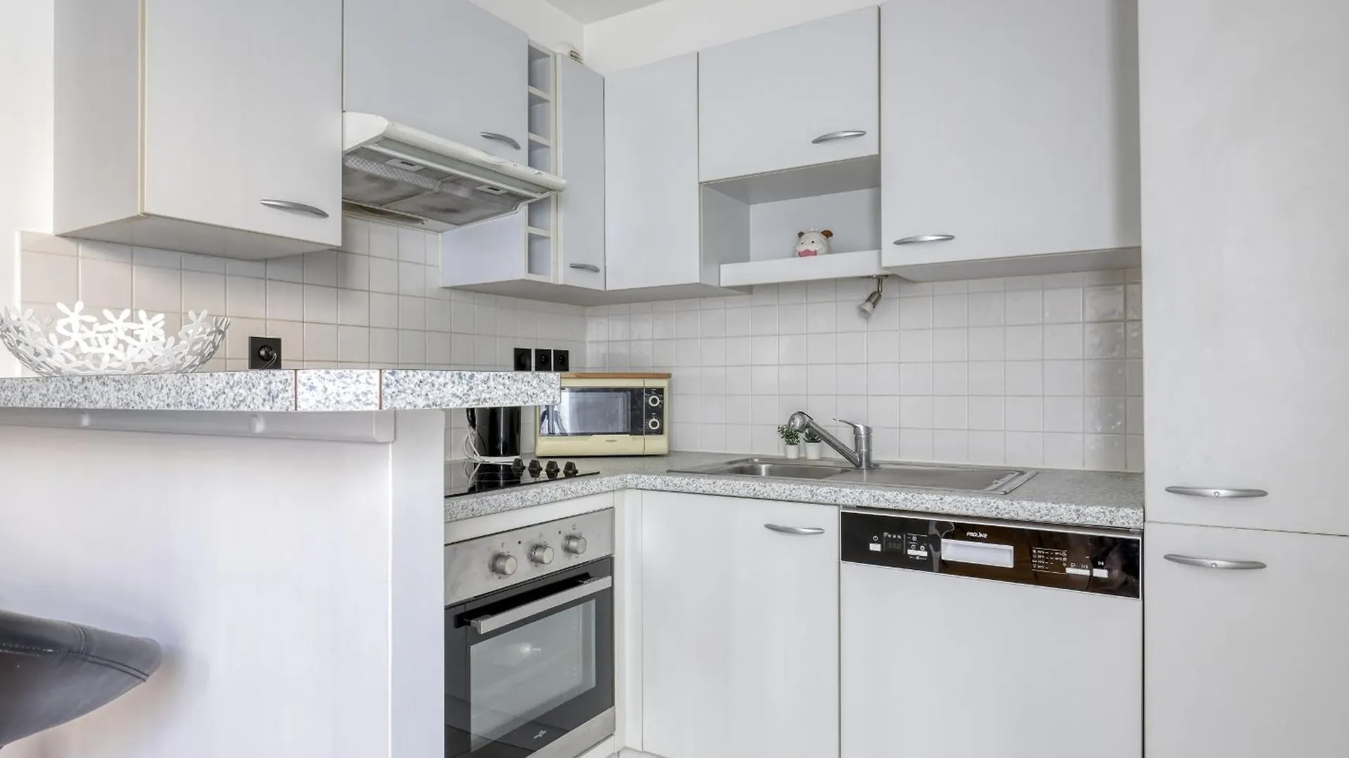Perfect, And Quite 1 Bedroom Hq - 14 Apartment